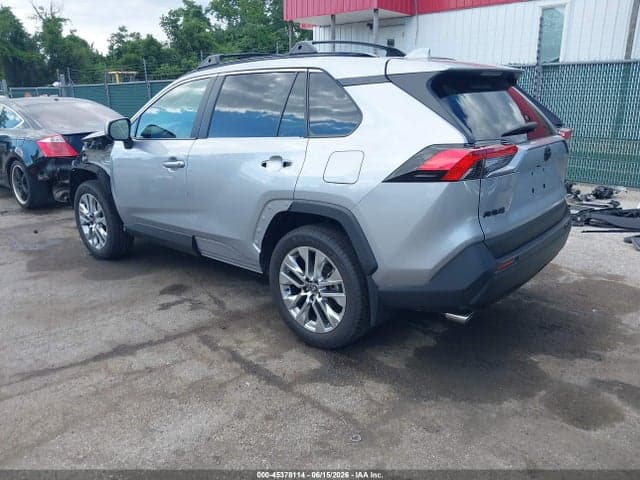 2025 TOYOTA RAV4 XLE PREMIUM 3