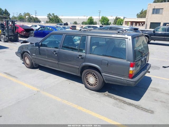 1993 VOLVO 940 3
