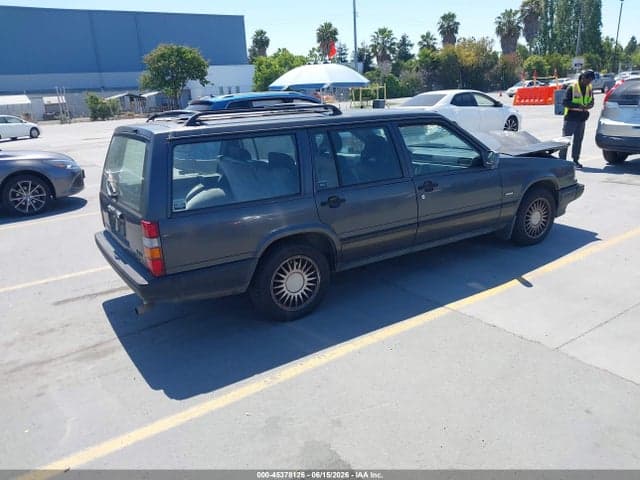1993 VOLVO 940 4