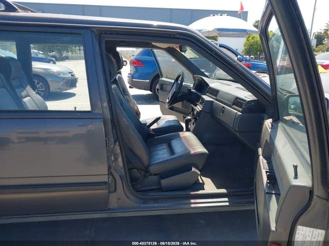 1993 VOLVO 940 5
