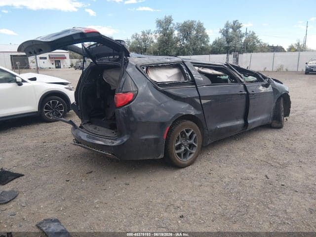 2020 CHRYSLER PACIFICA TOURING 4