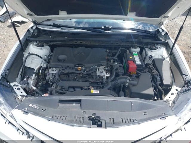 2020 TOYOTA CAMRY SE 10