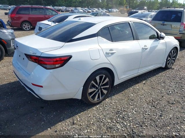2022 NISSAN SENTRA SV XTRONIC CVT 4