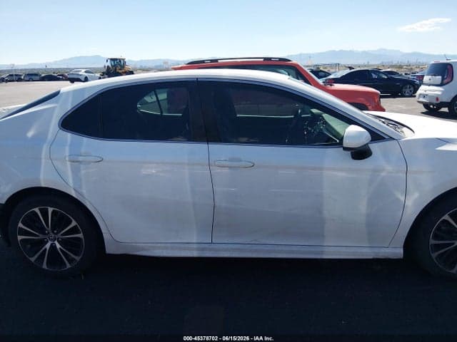 2018 TOYOTA CAMRY SE 13
