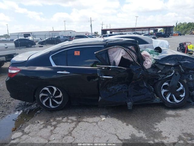 2017 HONDA ACCORD EX 12