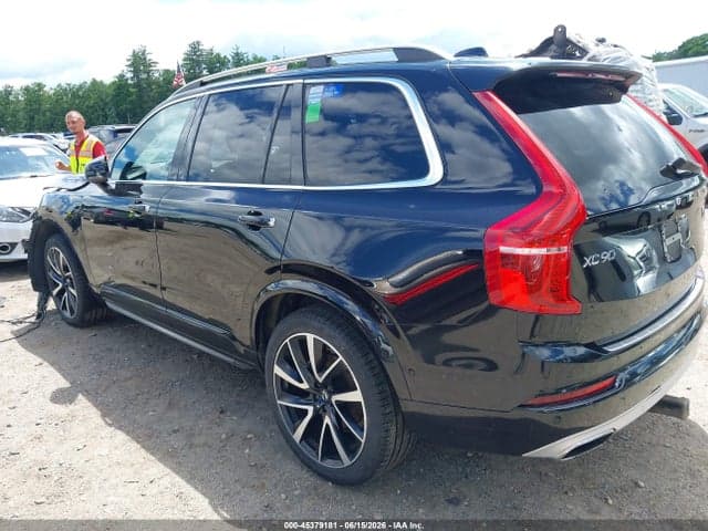 2018 VOLVO XC90 T6 3