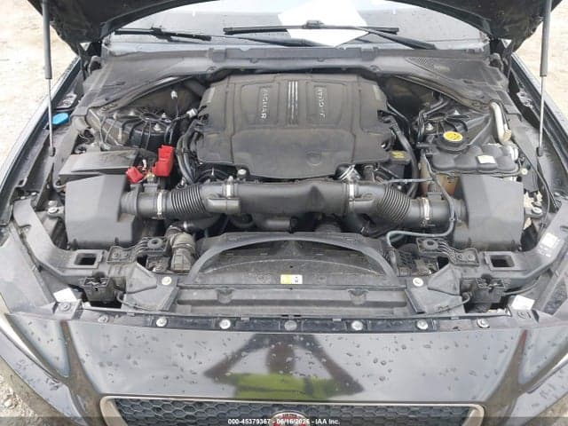 2017 JAGUAR XE 35T 10
