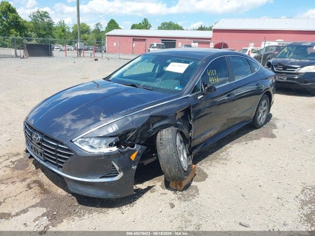 2022 HYUNDAI SONATA SE 2