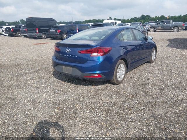 2020 HYUNDAI ELANTRA SE 4