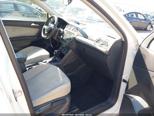 2020 VOLKSWAGEN TIGUAN 2.0T S 5