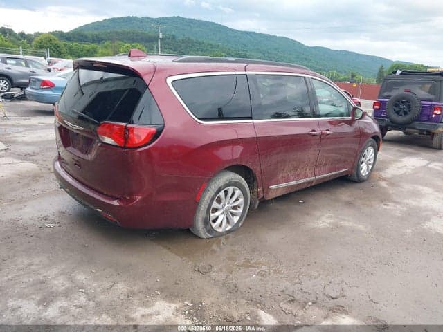 2017 CHRYSLER PACIFICA TOURING-L 4