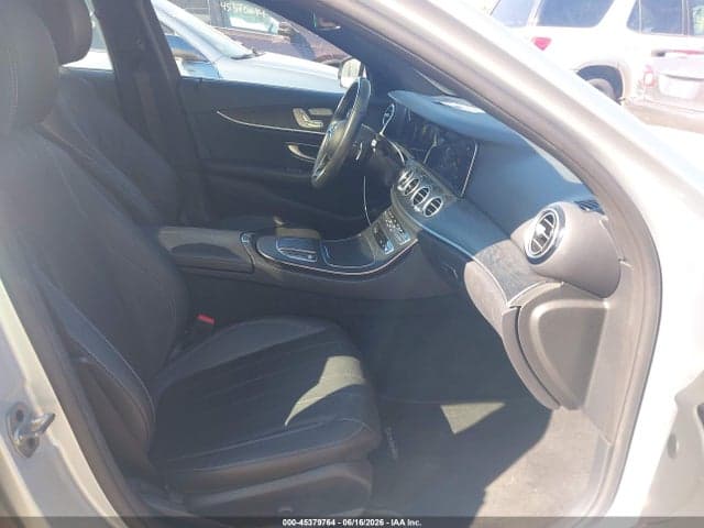 2022 MERCEDES-BENZ E 350 4MATIC 5