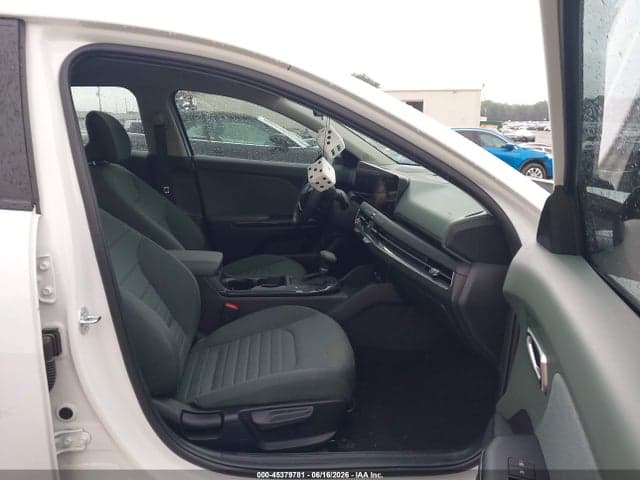 2025 KIA K4 EX 5