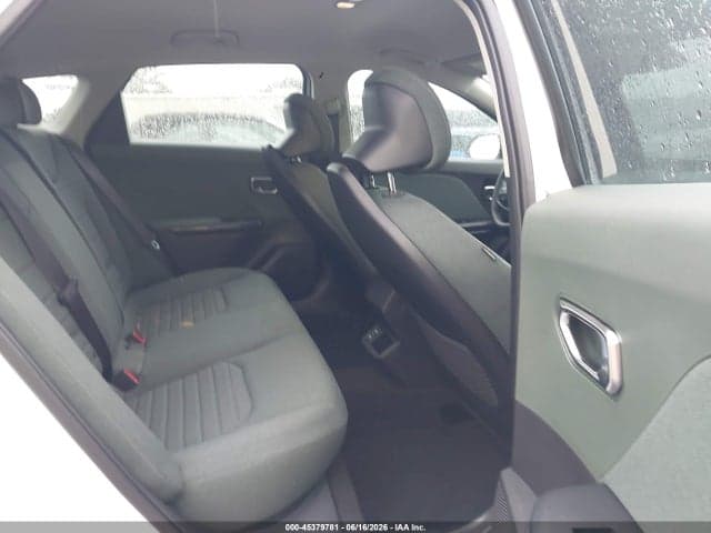 2025 KIA K4 EX 8