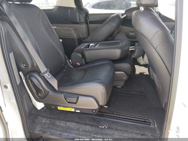 2025 KIA CARNIVAL MPV LXS 8