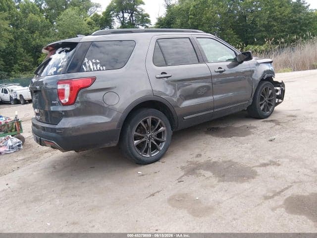 2017 FORD EXPLORER XLT 4
