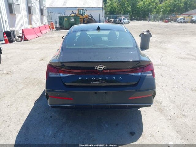 2025 HYUNDAI ELANTRA SEL SPORT 17