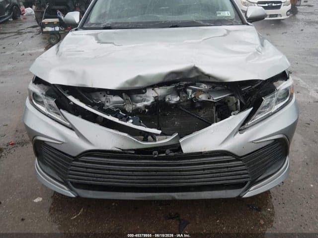 2022 TOYOTA CAMRY LE AWD 6