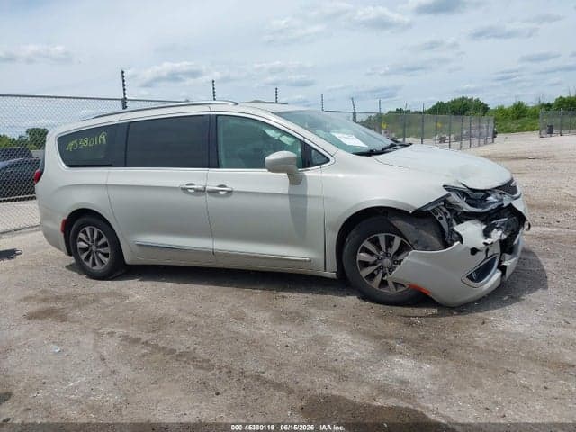 2019 CHRYSLER PACIFICA TOURING L PLUS 13