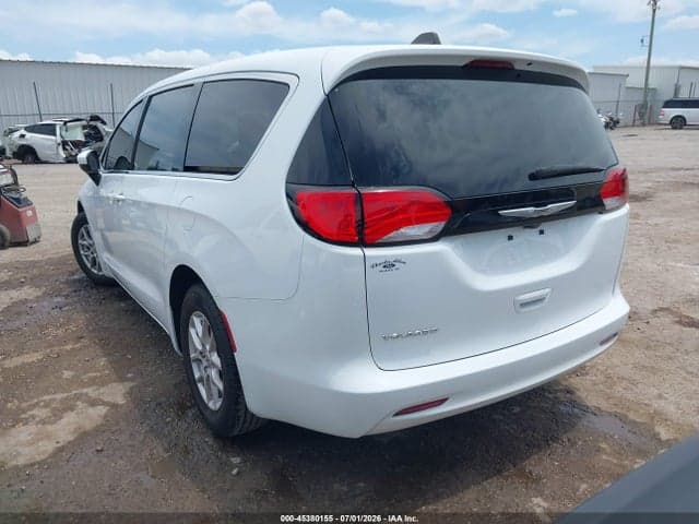 2022 CHRYSLER VOYAGER LX 3