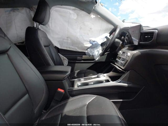 2022 FORD EXPLORER XLT 5