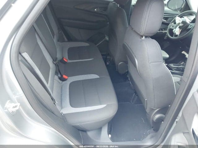 2025 CHEVROLET TRAILBLAZER AWD LS 8