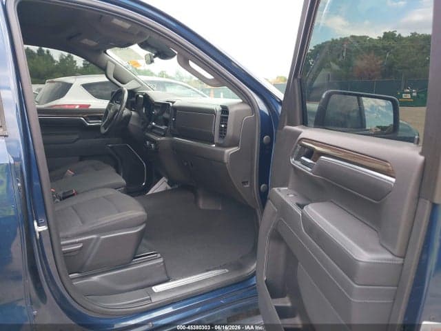 2022 CHEVROLET SILVERADO 1500 4WD SHORT BED LT WITH 2FL 5