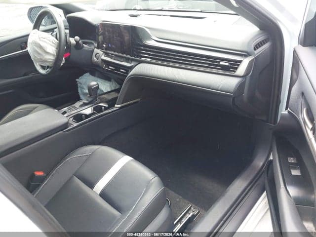 2025 TOYOTA CAMRY SE 5