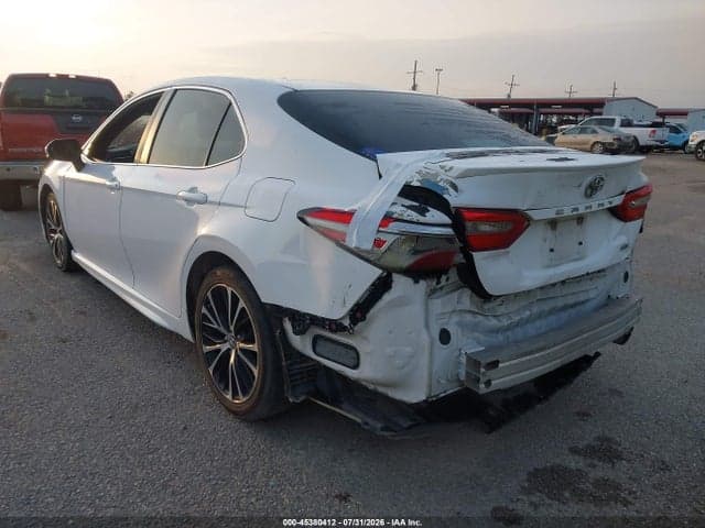 2018 TOYOTA CAMRY SE 3