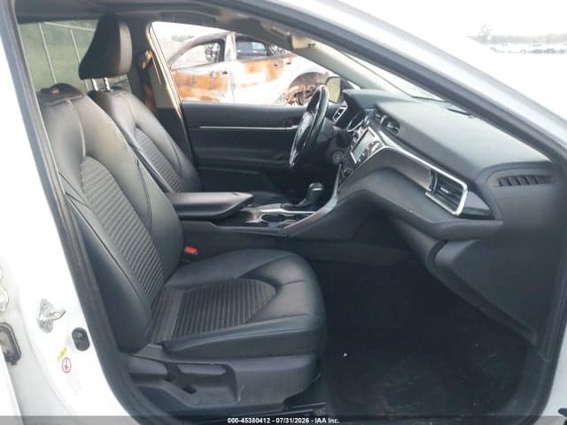 2018 TOYOTA CAMRY SE 5