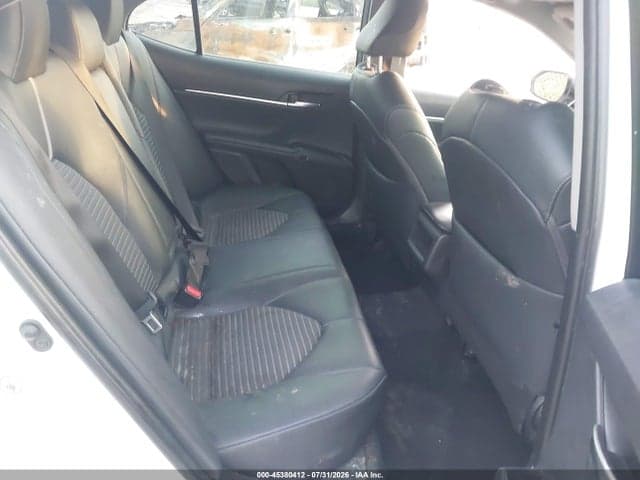 2018 TOYOTA CAMRY SE 8