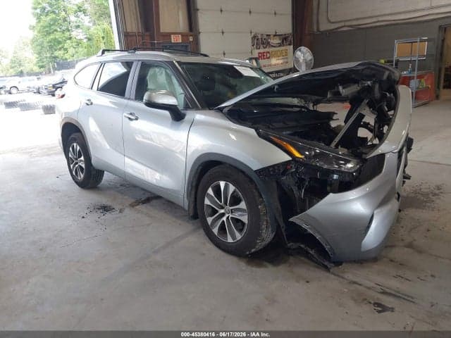 2023 TOYOTA HIGHLANDER XLE 1