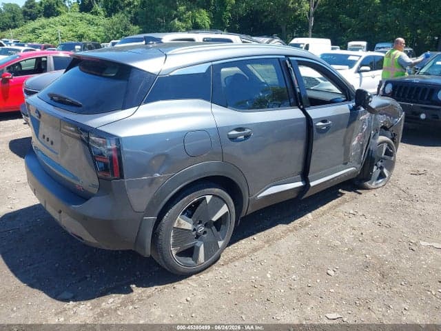 2026 NISSAN KICKS SR 4