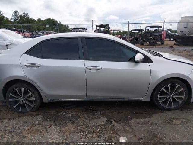 2017 TOYOTA COROLLA SE 13