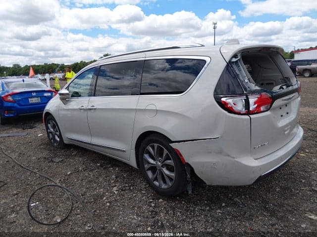 2020 CHRYSLER PACIFICA LIMITED 3
