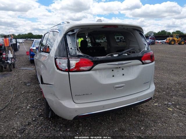 2020 CHRYSLER PACIFICA LIMITED 6