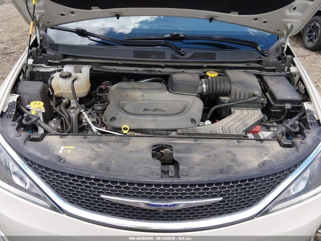2020 CHRYSLER PACIFICA LIMITED 10