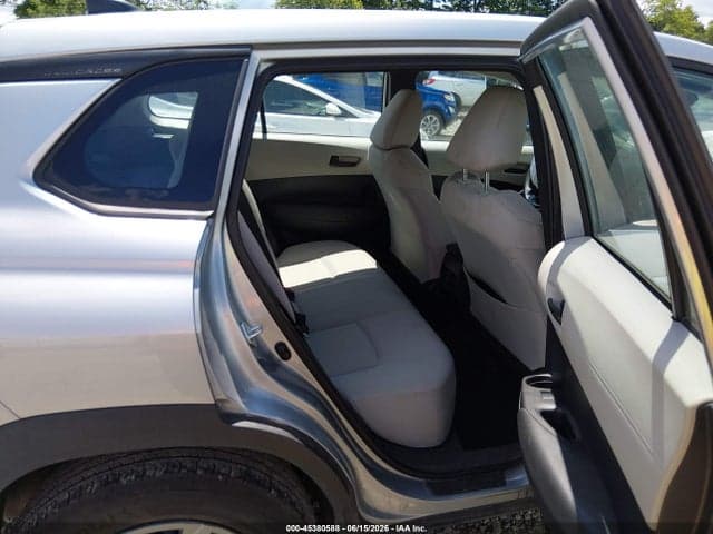 2025 TOYOTA COROLLA CROSS L 8