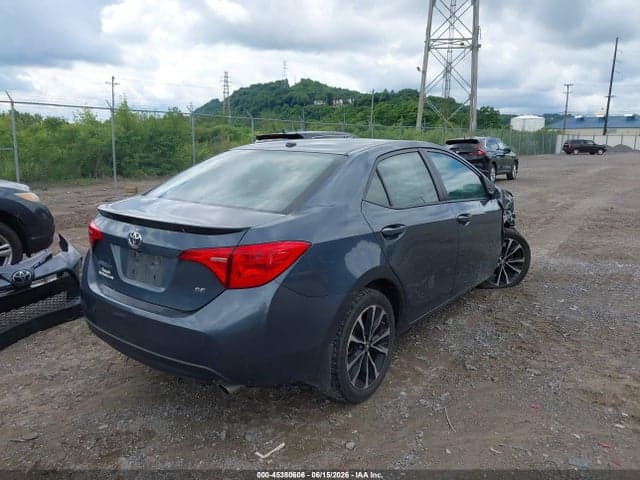 2018 TOYOTA COROLLA SE 4