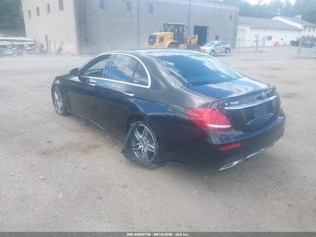 2018 MERCEDES-BENZ E 300 4MATIC 3