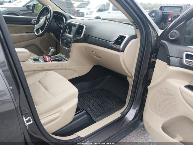 2019 JEEP GRAND CHEROKEE LAREDO E 4X4 5