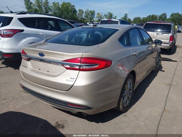 2017 FORD FUSION SE 4