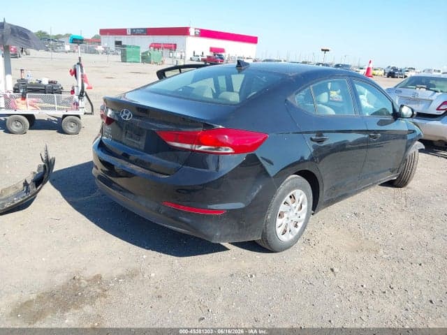 2017 HYUNDAI ELANTRA SE 4
