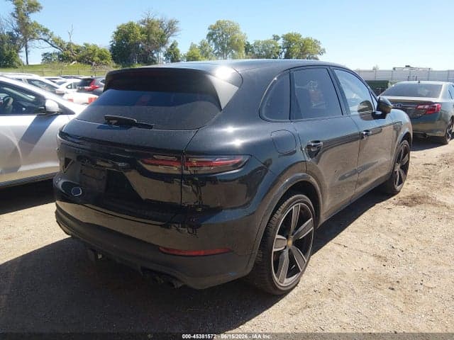 2021 PORSCHE CAYENNE 4