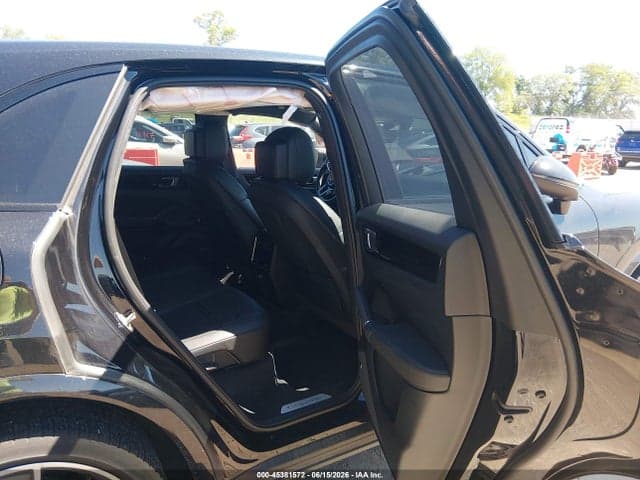 2021 PORSCHE CAYENNE 8