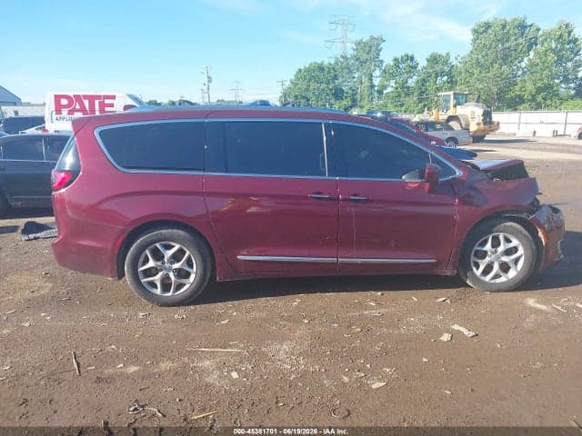 2018 CHRYSLER PACIFICA TOURING L 13