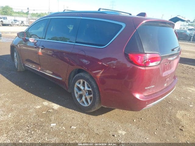 2018 CHRYSLER PACIFICA TOURING L 3