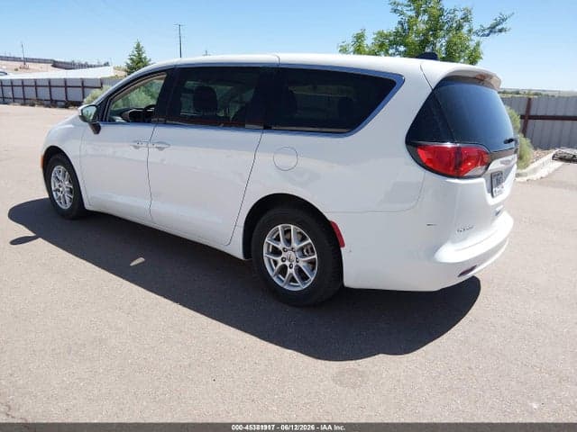 2022 CHRYSLER VOYAGER LX 3