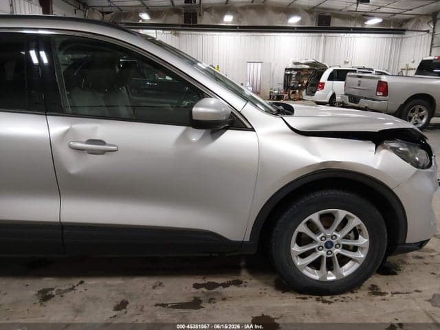 2020 FORD ESCAPE SE 19
