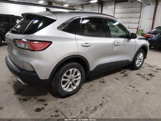 2020 FORD ESCAPE SE 4